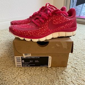 NWT Nike Free 5.0 V4 size 6